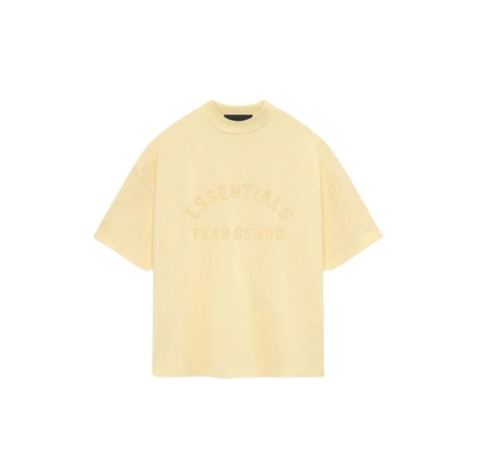 Essentials Playera Fear of God T-Shirt - "Arc Logo Lemon"