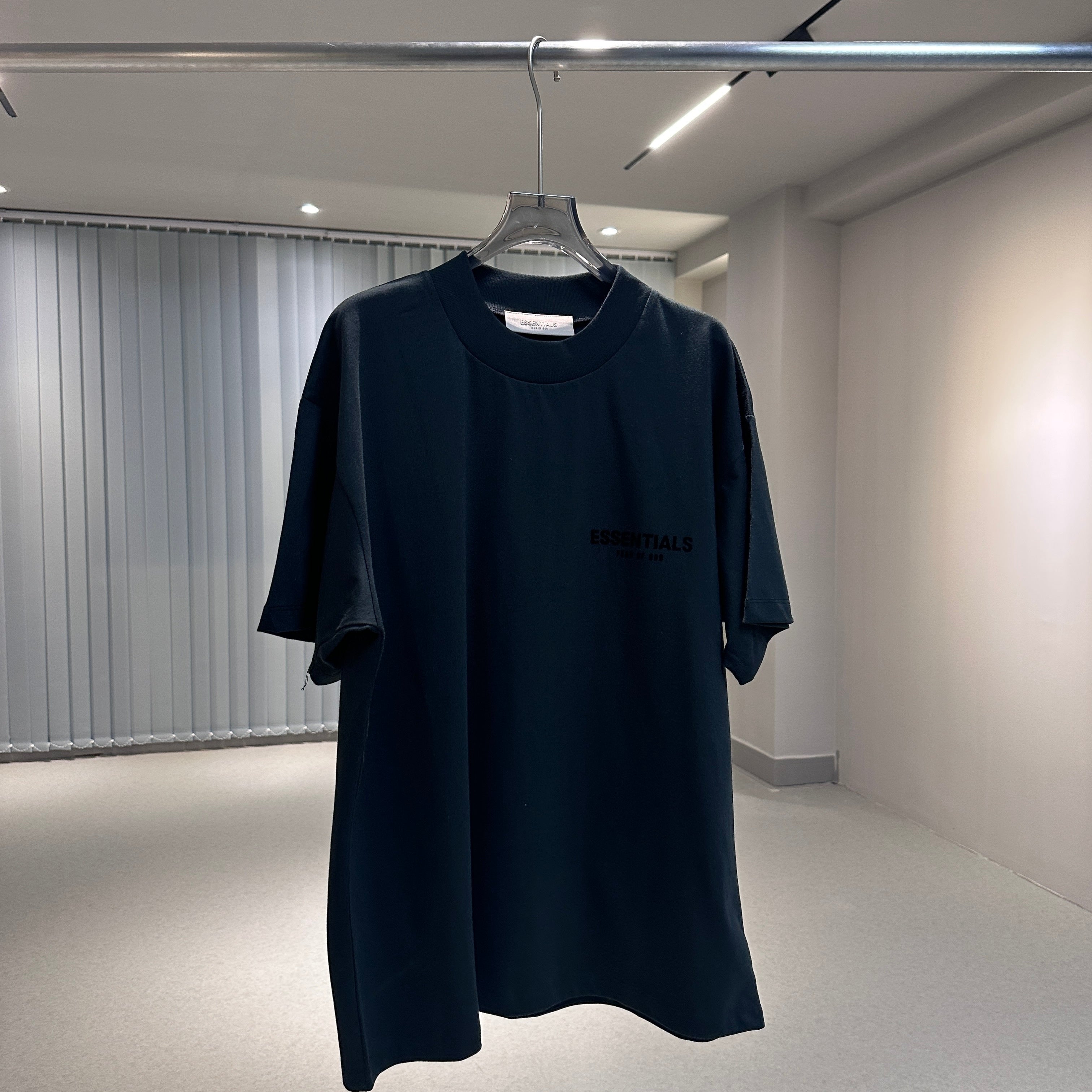 Essentials Playera Fear of God T-Shirt - "Black"