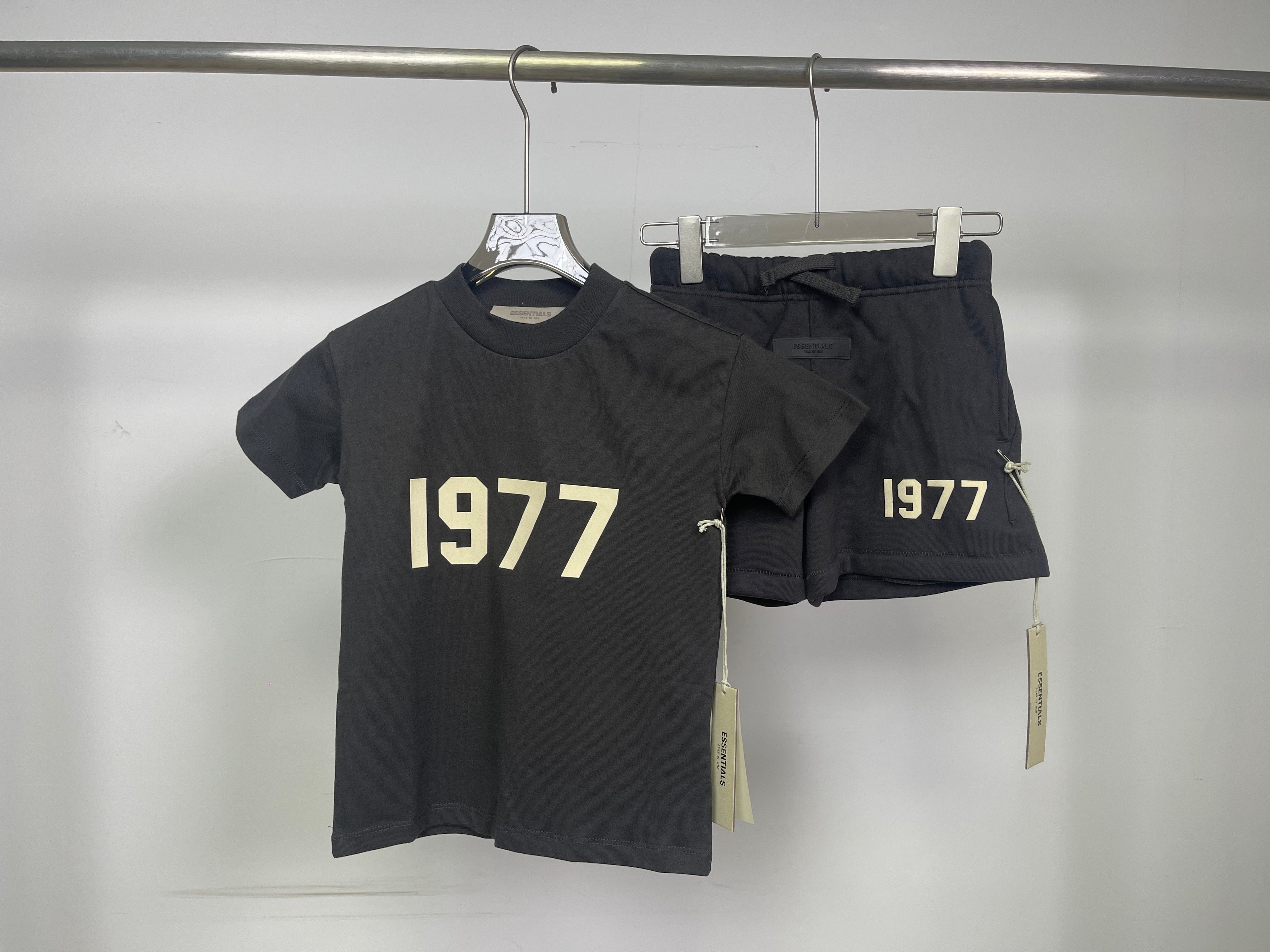 Essentials  kid Set - 1977 Iron